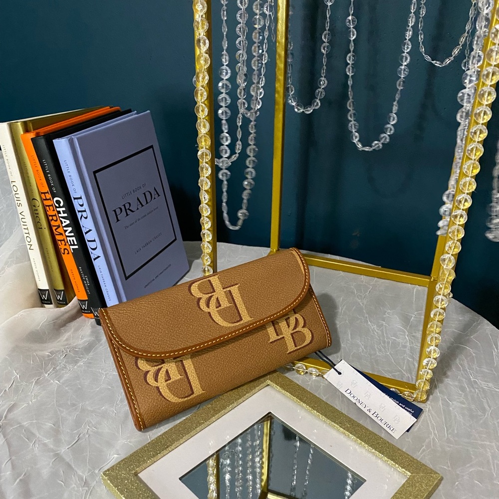 Dooney&Burke Wallet NWT monogram DB in saddle leather